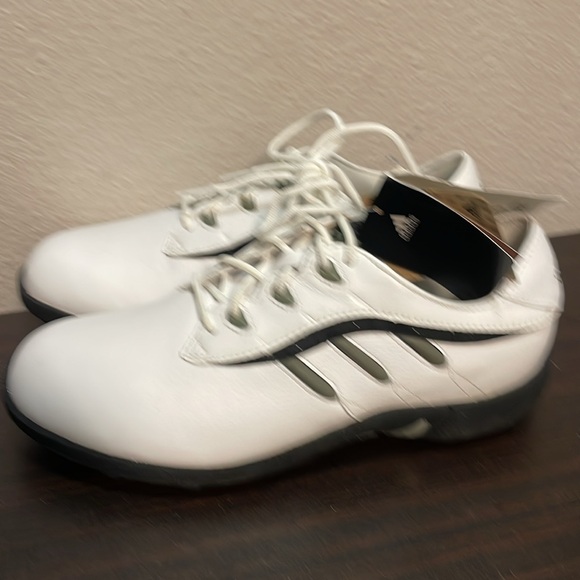 Golf shoes -women size. 6 - Picture 2 of 5
